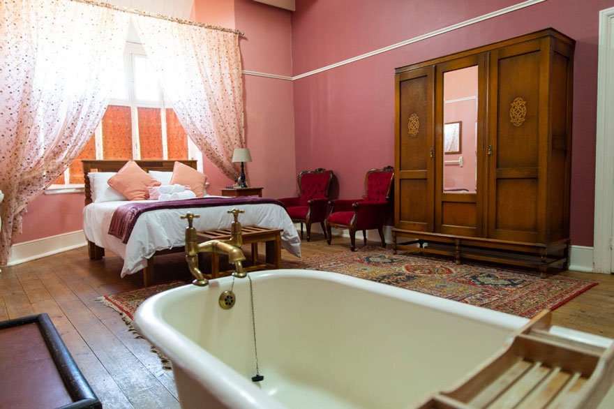 Dunns-Castle-Queens-Room.jpg